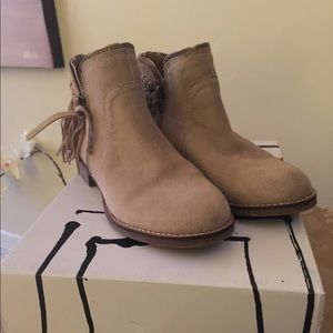 Dolce Vita Fringe Back Bootie- 7.5 Nude